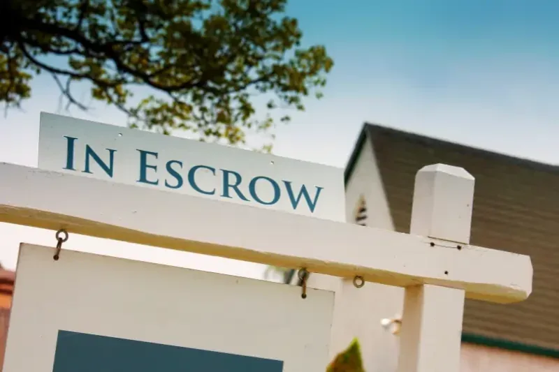 How Long Does Escrow Take on a Cash Sale? Essential Timeline Guide
