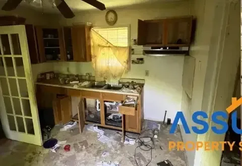 Melody Drive kitchen before renovation